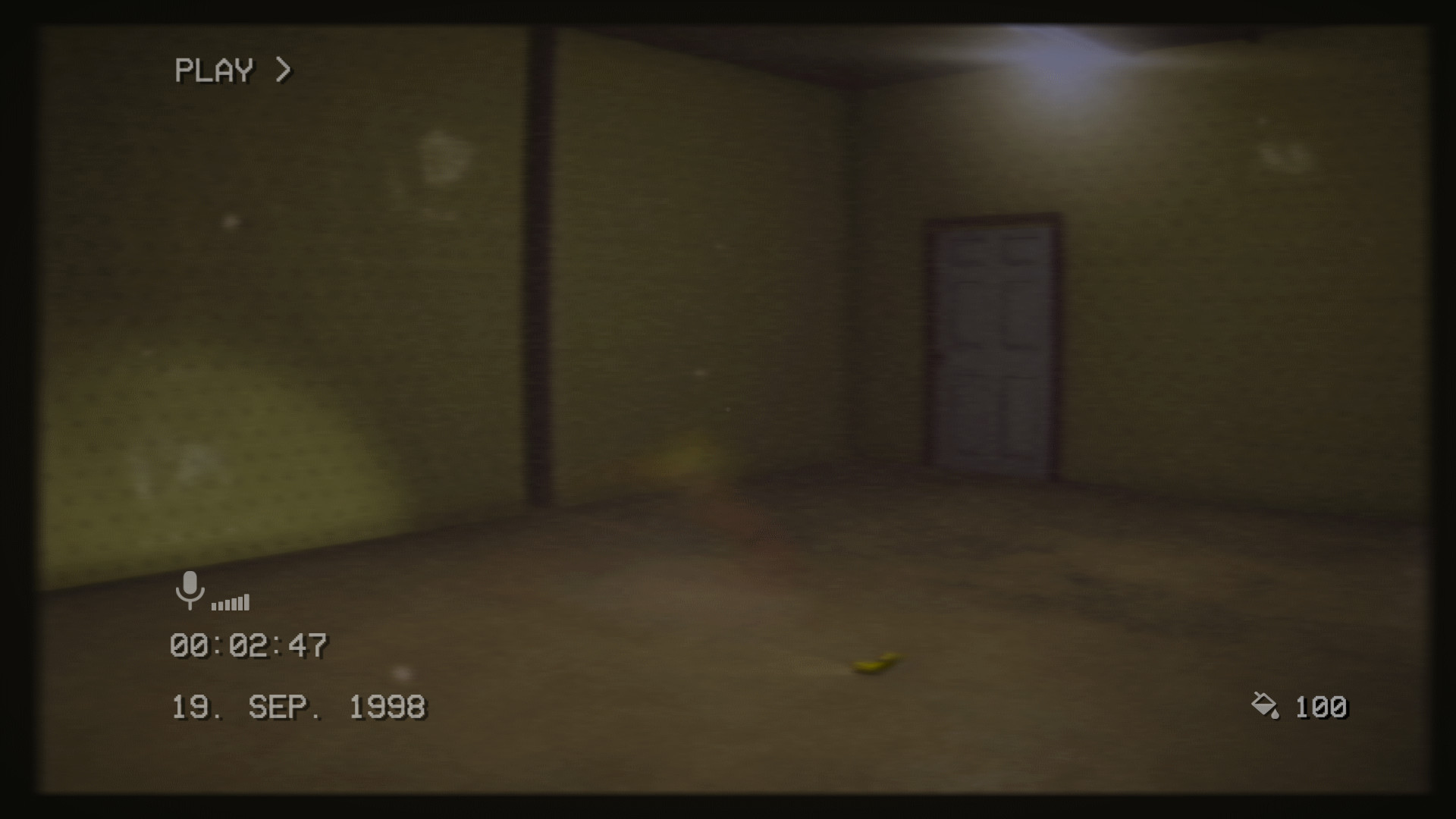 Скриншот: The Backrooms 1998 - Found Footage Survival Horror Game